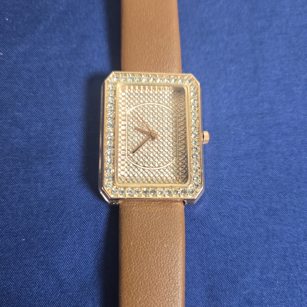 Elegant Gold and Brown Women's Watch